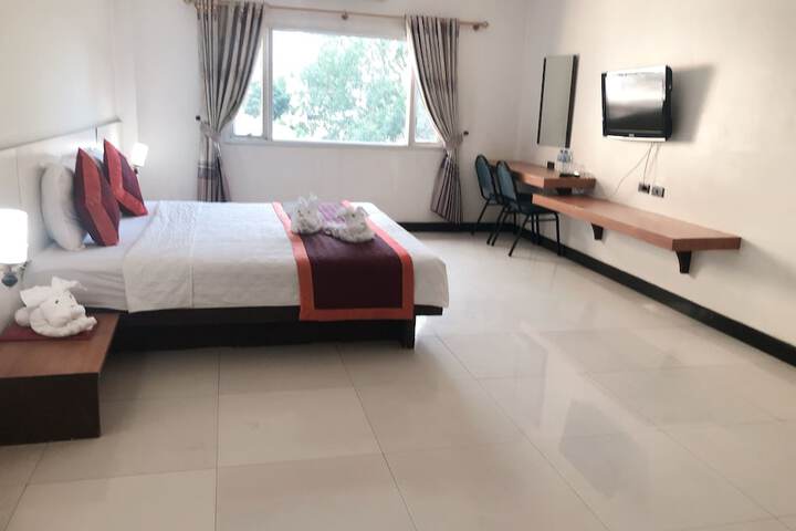 Room 3 of 30