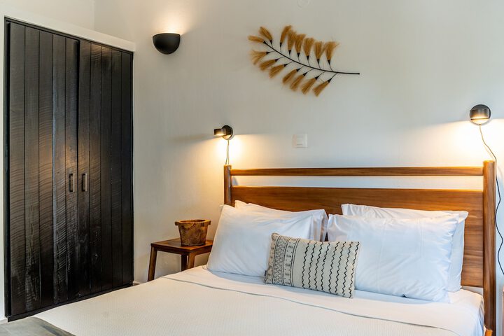 Room 55 of 200