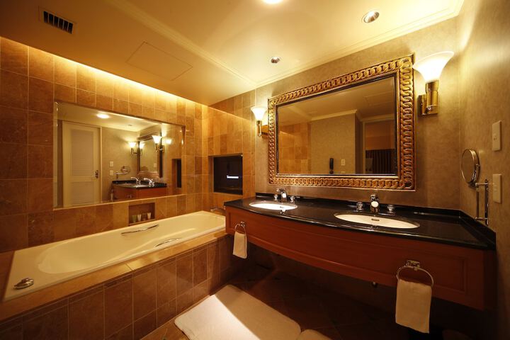 Bathroom Interior Photo