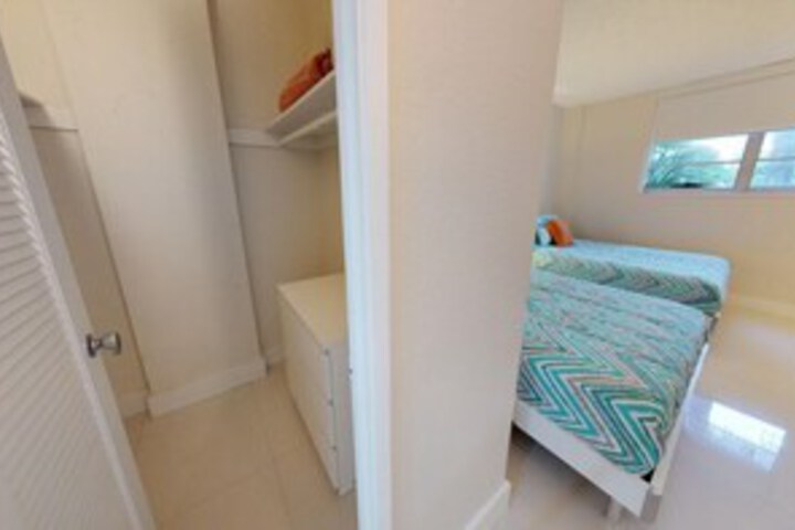 Room 54 of 75