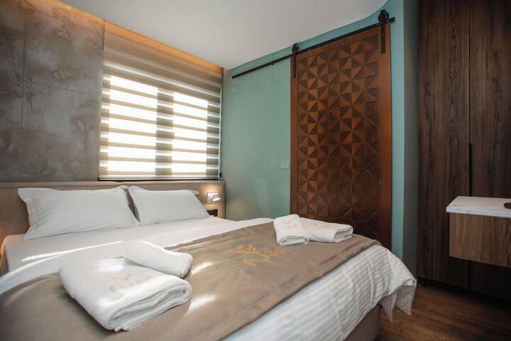 Room 14 of 24