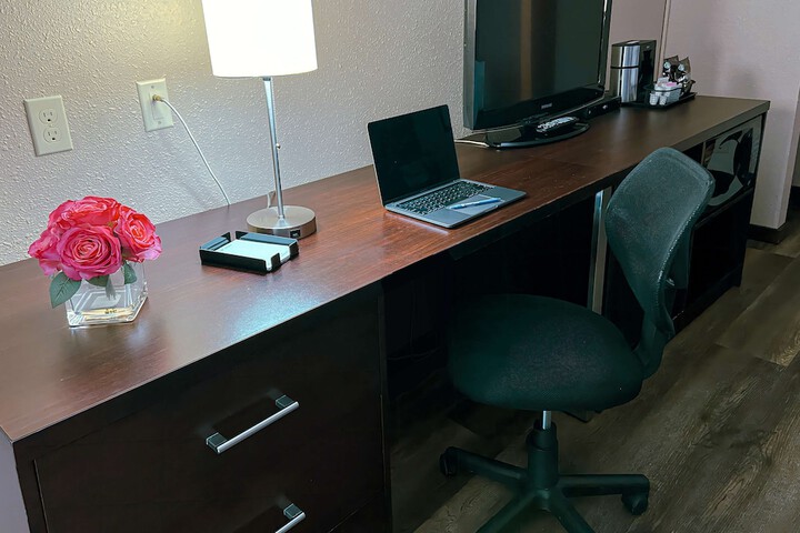Room 25 of 59