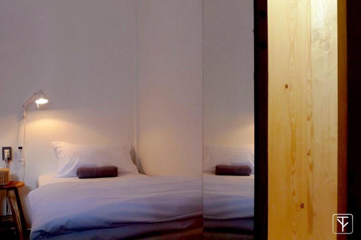 Room 9 of 65