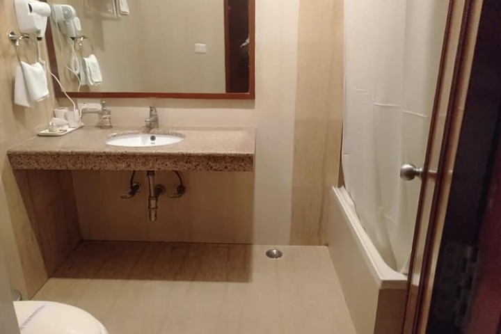 Room 11 of 29