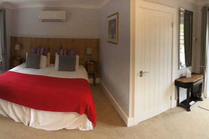 Room 4 of 58