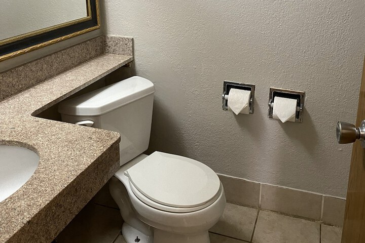 Room 30 of 35