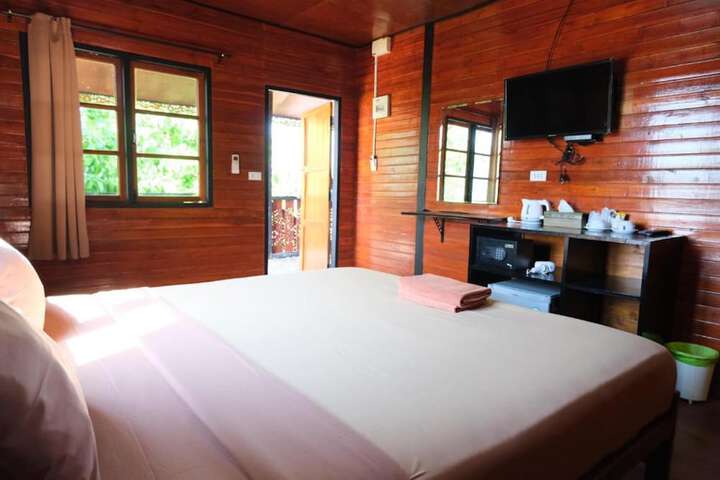 Room 27 of 119