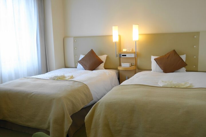 Room 15 of 90