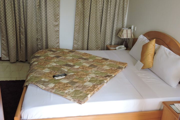 Room 6 of 47