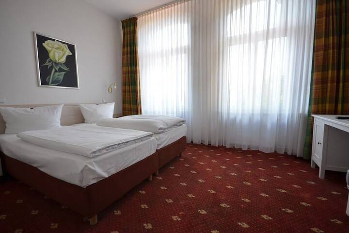 Room 8 of 26