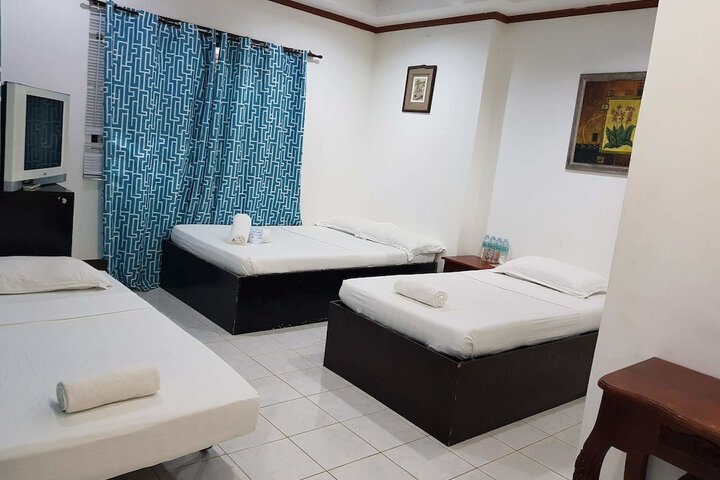Room 10 of 29