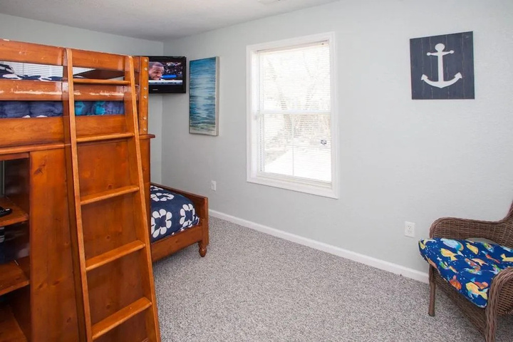Room 5 of 26