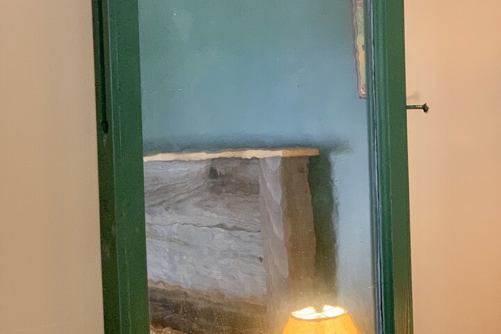 Room 3 of 86