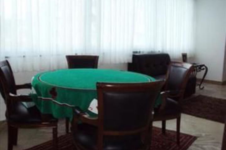 Room 11 of 35