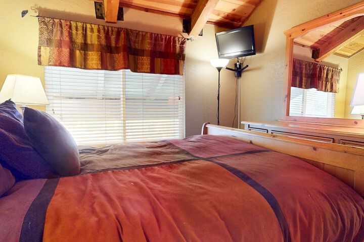 Room 10 of 85