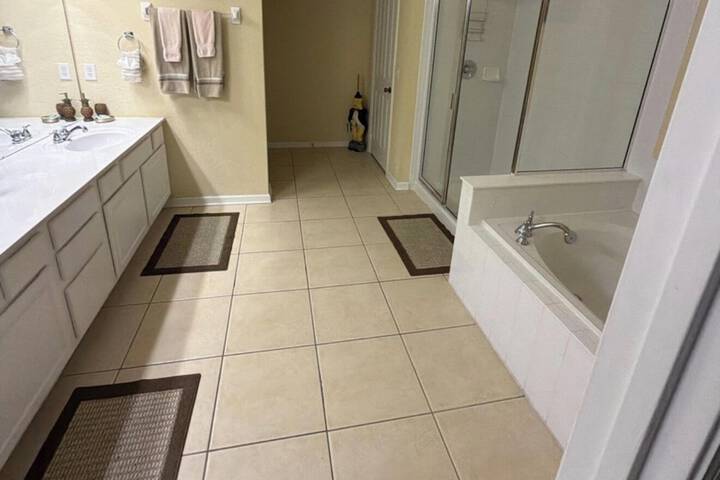 Room 102 of 168