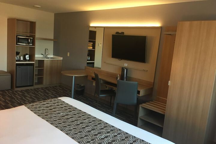1 King Bed Accessible (6 of 15)