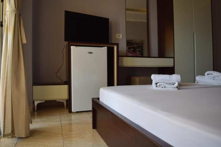 Room 9 of 67