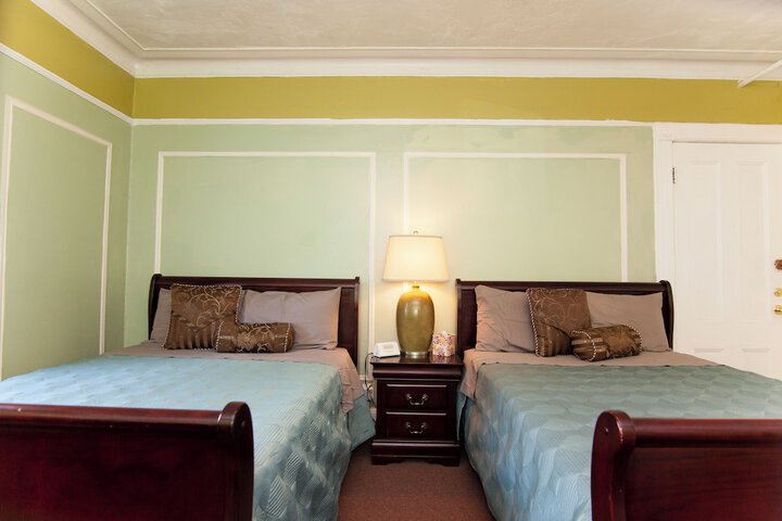 Room 7 of 27