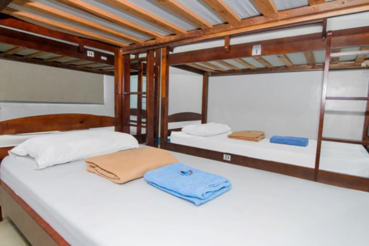 Room 14 of 37