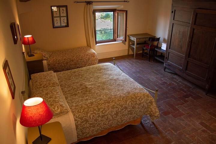 Room 7 of 29