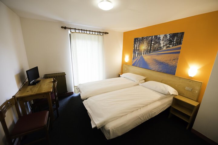 Room 30 of 112