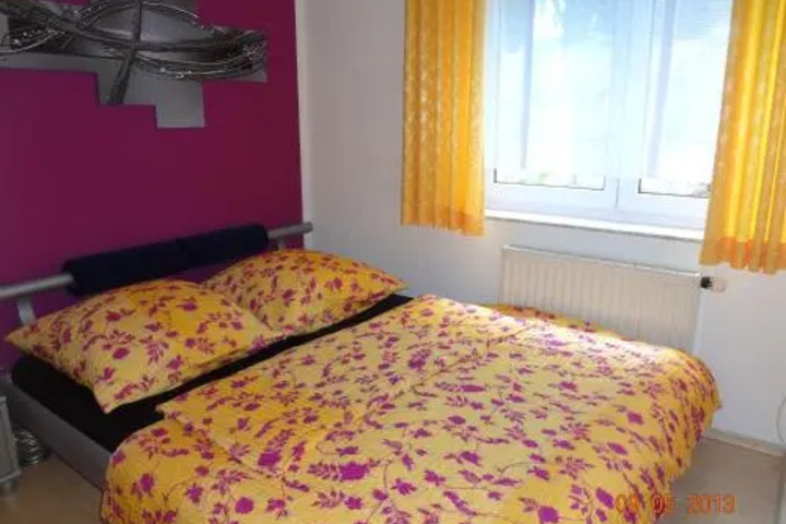 Room 5 of 14