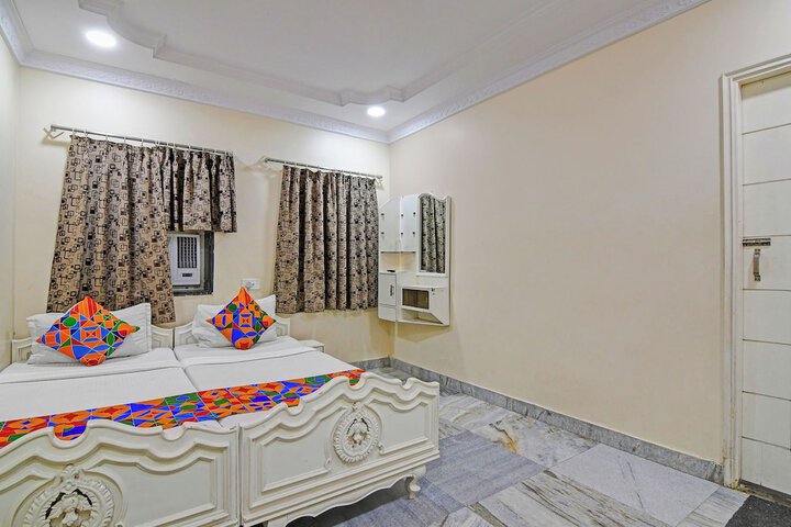 Room 14 of 31