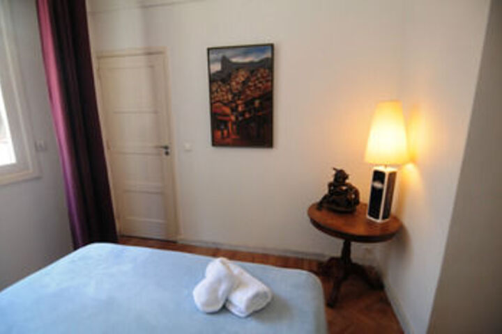 Room 9 of 27