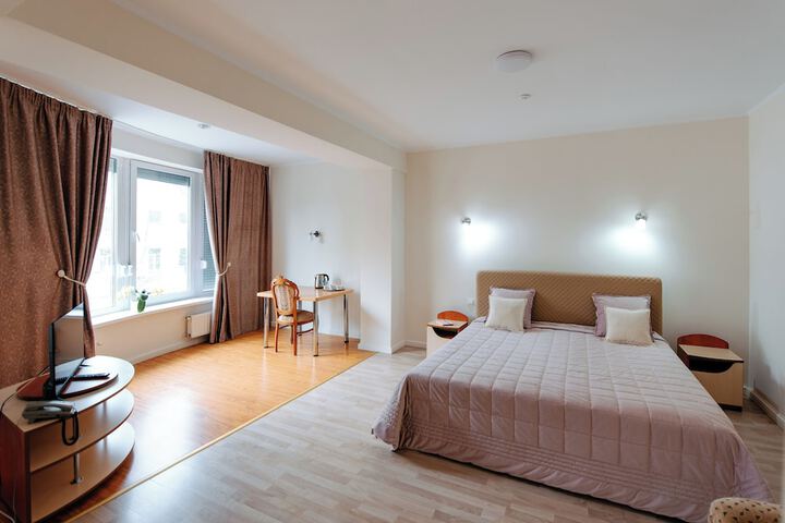Room 10 of 63