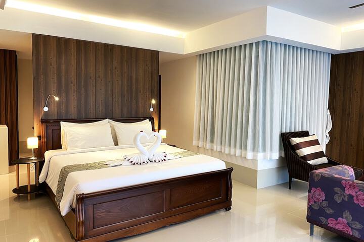Room 25 of 104