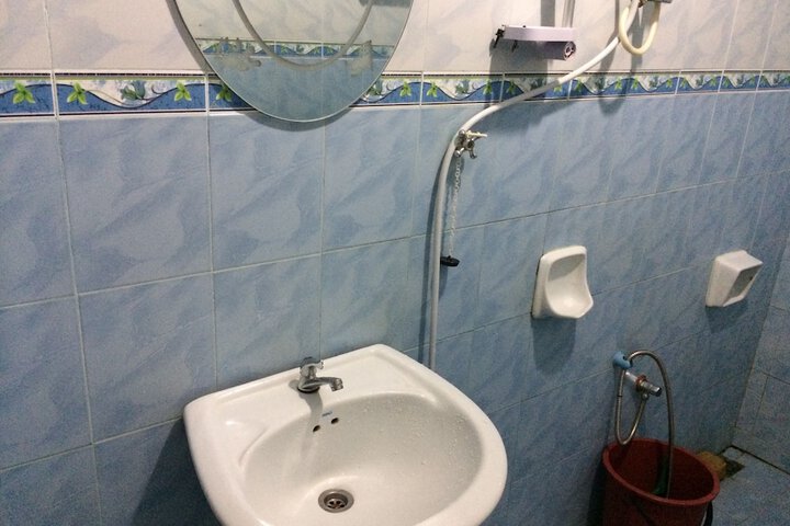 Room 16 of 19