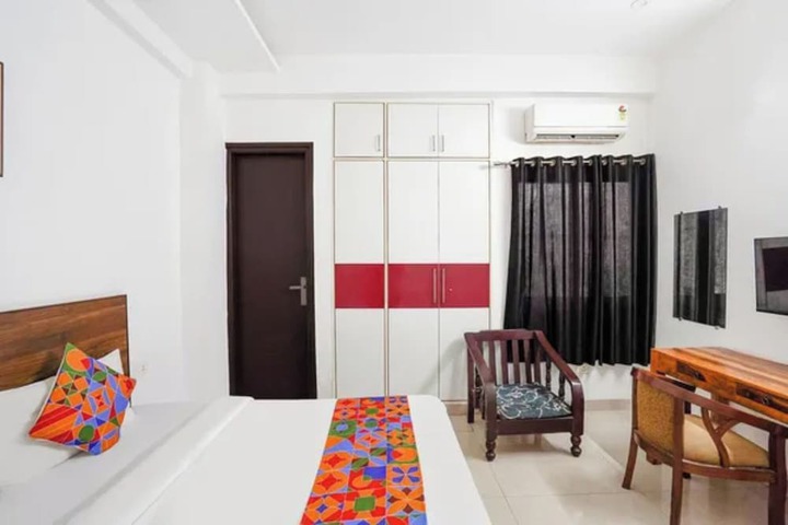 Room 16 of 31