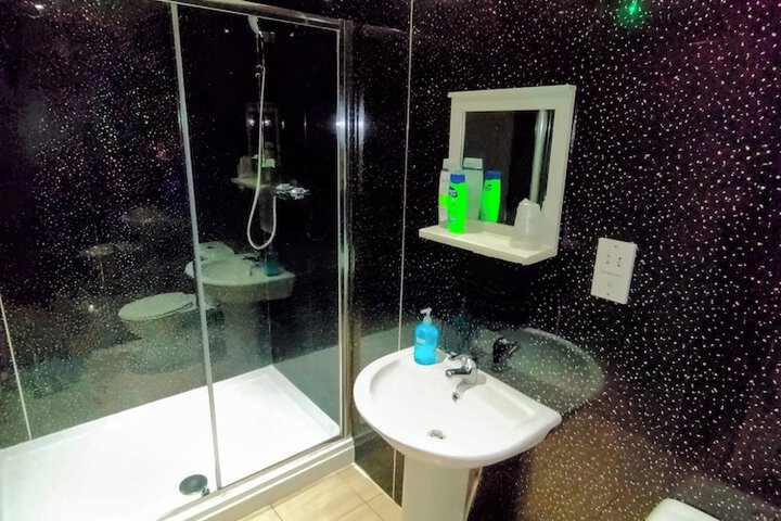 Room 46 of 61