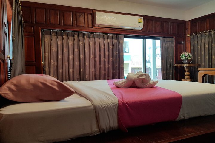Room 25 of 83