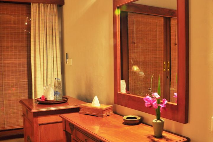 Room 9 of 25