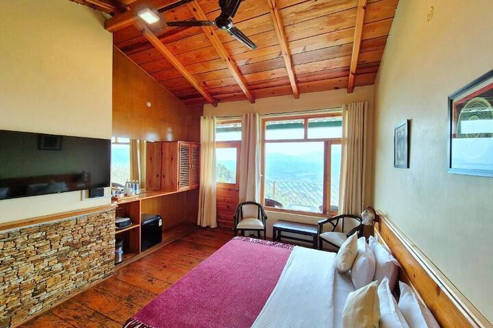 Room 4 of 19