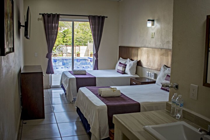 Room 34 of 59