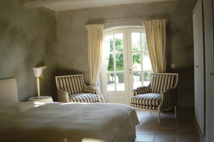 guest_rooms