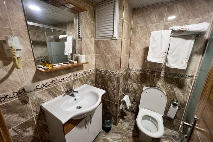 Room 31 of 49