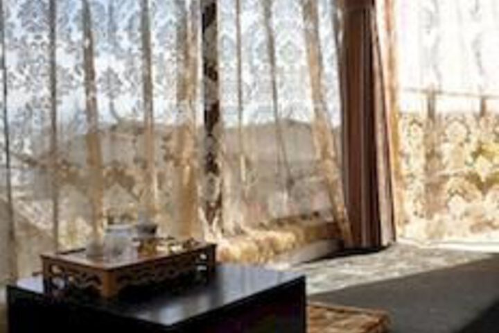 Room 68 of 76