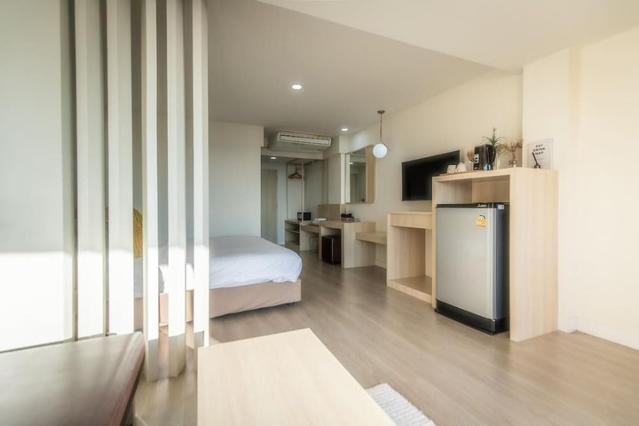 Room 16 of 44