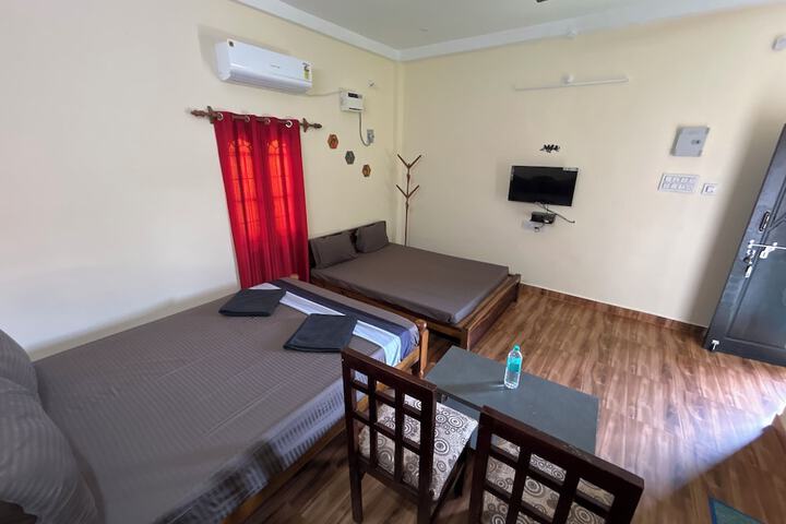 Room 8 of 29
