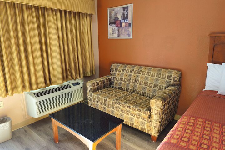 Room 5 of 35