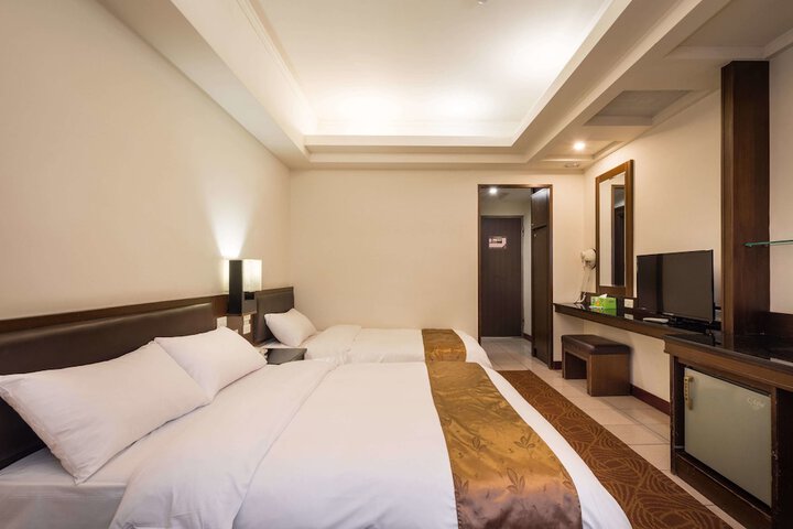 Room 15 of 46