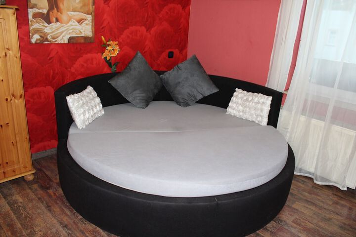 Room 15 of 26