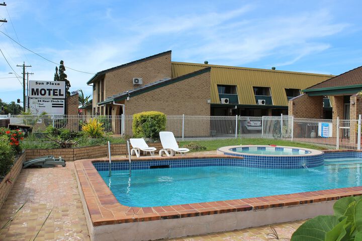 Pool 21 of 36