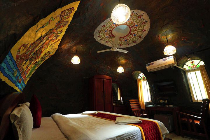 Room 6 of 47