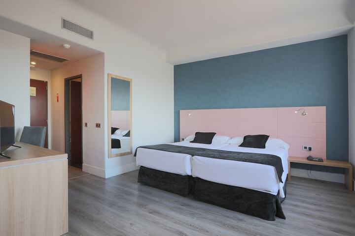 Room 16 of 73