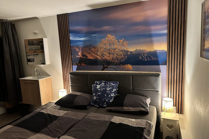 Room 16 of 86